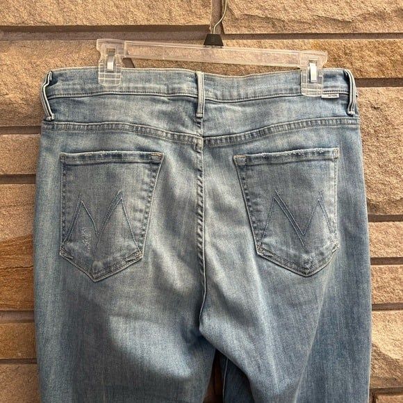 Mother Weekender Fray Jeans Flare Denim  in color Dreamer 32 - Picture 7 of 11